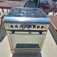 Cucina Hotpoint Ariston 4 fuochi con forno – grigl