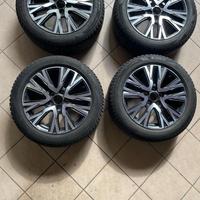 Treno cerchi + gomme invernali yaris cross