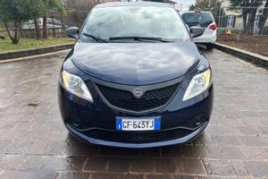 Lancia Ypsilon 1.0 Hybrid Ecochic