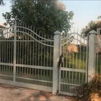 Casa ristrutturata con giardino di 1100 mq