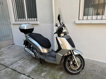 Kymco People S 250
