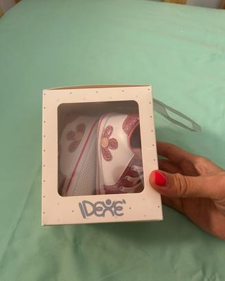 Scarpe bimba Idexe bianche glitter rosa