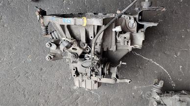 Cambio usato Toyota Yaris 2004