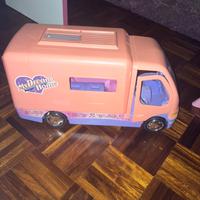 Camper Barbie rosa