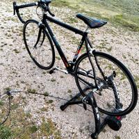 bicicletta da corsa in buone condizioni 