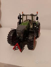modellino trattore 