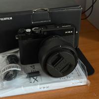 Fuji x-e4 (SOLO CORPO) obiettivo a parte