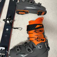 Sci , pelli e scarponi da alpinismo