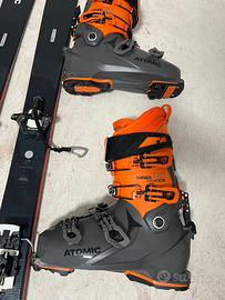 Sci , pelli e scarponi da alpinismo