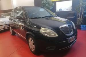 Lancia Ypsilon 1.2 Oro Bianco