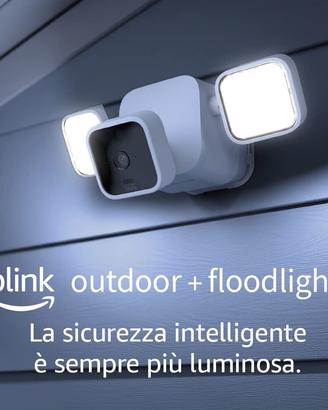 Blink Outdoor + Floodlight | Supporto con faretti