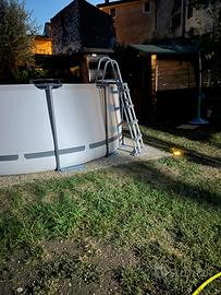 Piscina bestway  praticamente nuova