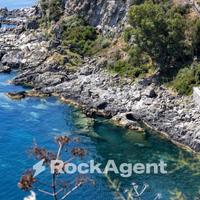 APPARTAMENTO BAIA DI COPANELLO A 300 M. DAL MARE