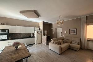 Appartamento ristrutturato zona villa