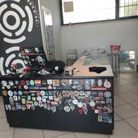 arredamento per Supply tattoo,  negozio