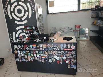 arredamento per Supply tattoo,  negozio
