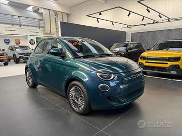 FIAT 500e Fiat La Nuova 500 Hatchback MY23 320 B