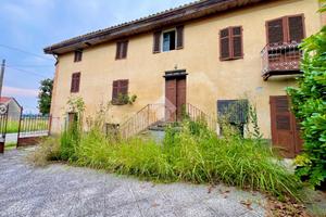 RUSTICO A MONTIGLIO MONFERRATO