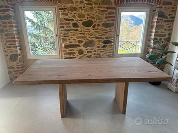 Tavolo in castagno massello