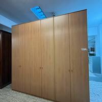 Armadio da camera a 6 ante