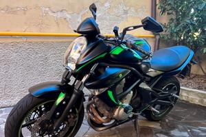 Kawasaki er6n 2009 guida con patente A2