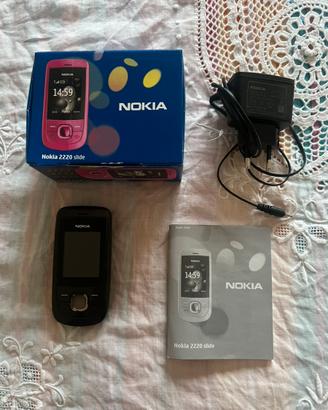 Nokia 2220 slide cellulare
