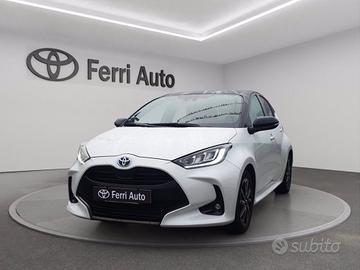TOYOTA Yaris 1.5h style