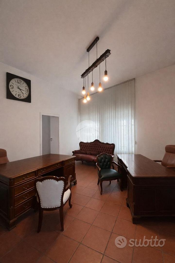 NEGOZIO A STEZZANO - Altro