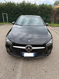 Mercedes-Benz A 180 1.5 Sport - AUT. - NAV. - 12 M