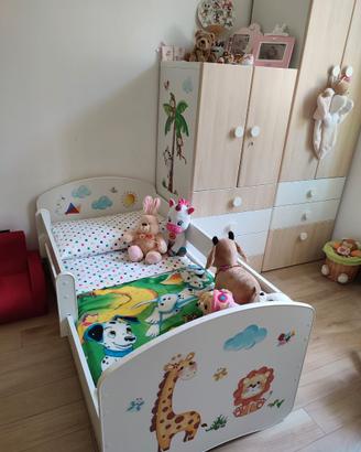 Cameretta bimbo/a con letto Montessoriano