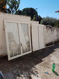 Finestra completa di persiana