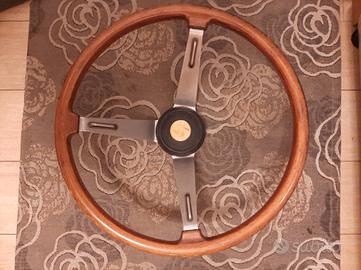 volante Originale alfa montreal anni 70