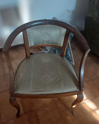 poltroncina vintage imbottita