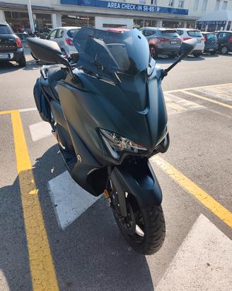 YAMAHA T MAX 560 