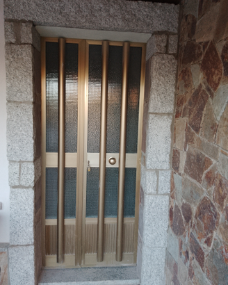 Porta in alluminio e vetro satinato