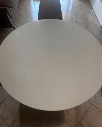 tavolo in legno bianco rotondo