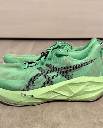 Scarpe asics novablast 5 come nuove