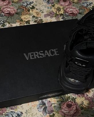scarpe Versace nuove 47