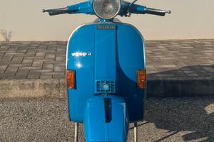 vespa P 200 E