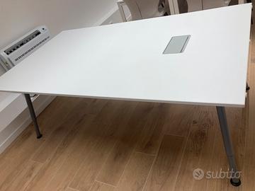 Scrivania Ikea 110x195