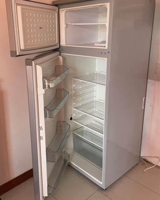 Frogorifero con congelatore