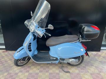 Piaggio Vespa 300 GTS