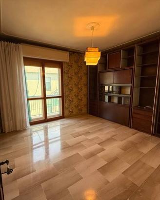 Appartamento di 104 m² con 3 locali e box auto a S