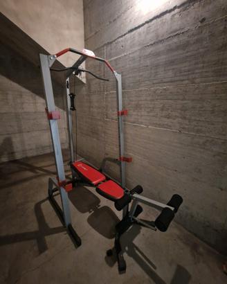 Panca multifunzione con lat machine e stazione fit