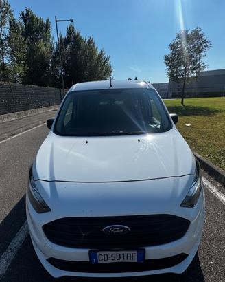 Ford Tourneo Connect Active 1.5 EcoBlue 120 CV Sta