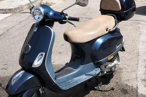 Piaggio Vespa 50 anno 2013