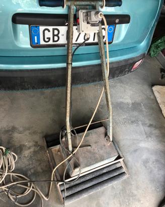 Vibratore livellatore