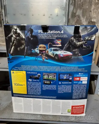 Console Playstation 4 con 2 joystick