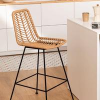 Sgabello alto 75cm in rattan con gambe nere Gouda