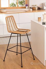 Sgabello alto 75cm in rattan con gambe nere Gouda